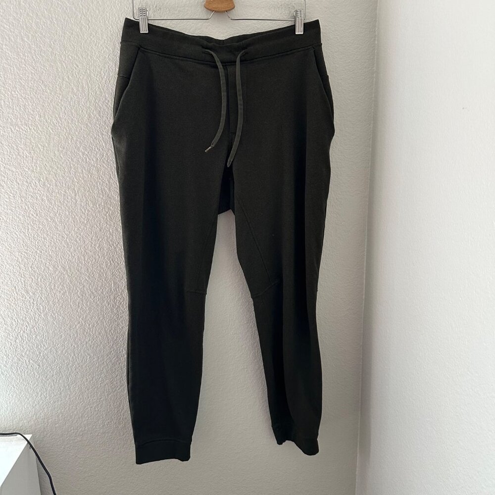 Lululemon Men's City Sweat Jogger Classic Tapered Fit Pants Activewear Green L